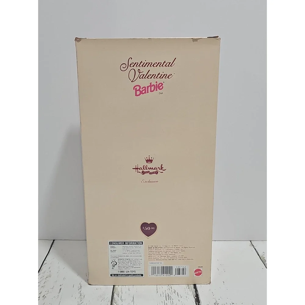 Sentimental Valentine Barbie Hallmark Special Edition 1996 Mattel #16536